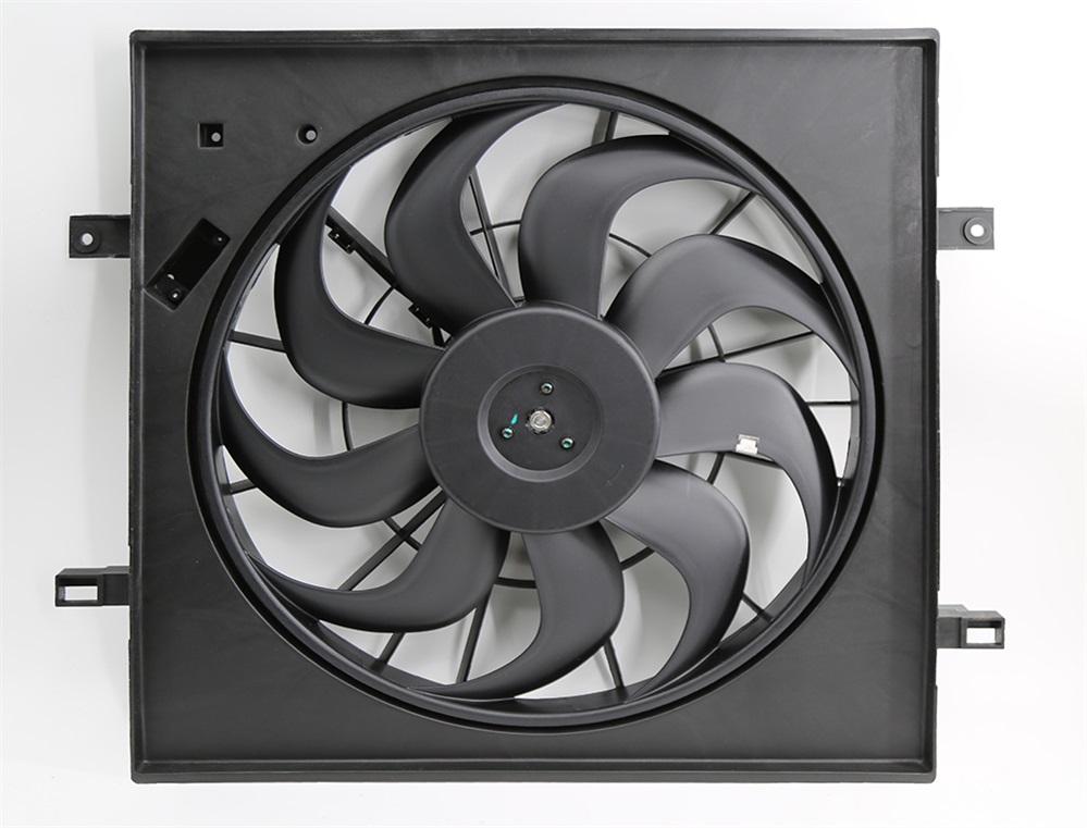 1308010-BB01 Changan CX70 radyatör tankı elektronik Fan takma